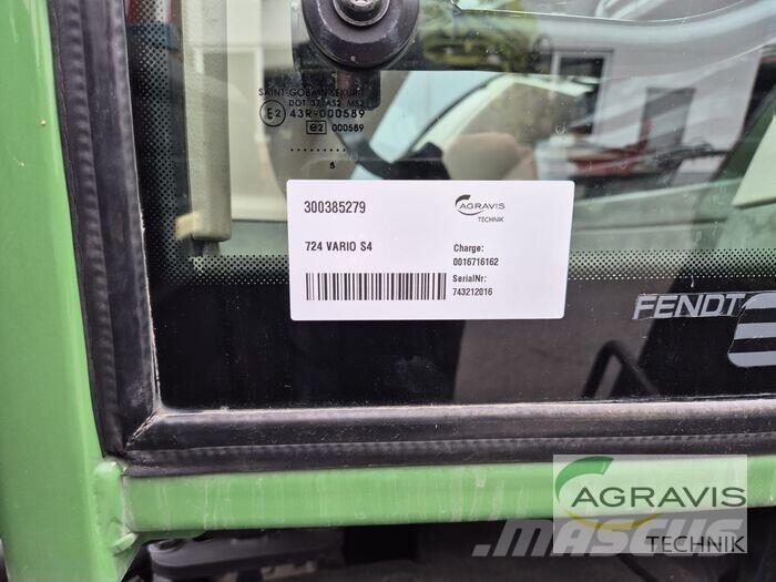 Fendt 724 VARIO S4 Traktori