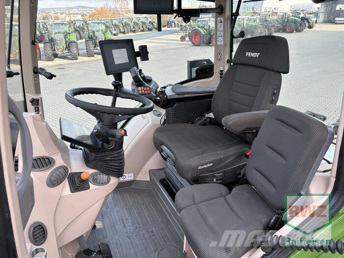 Fendt 728 Vario Traktori