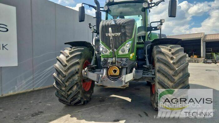 Fendt 826 VARIO S4 Traktori
