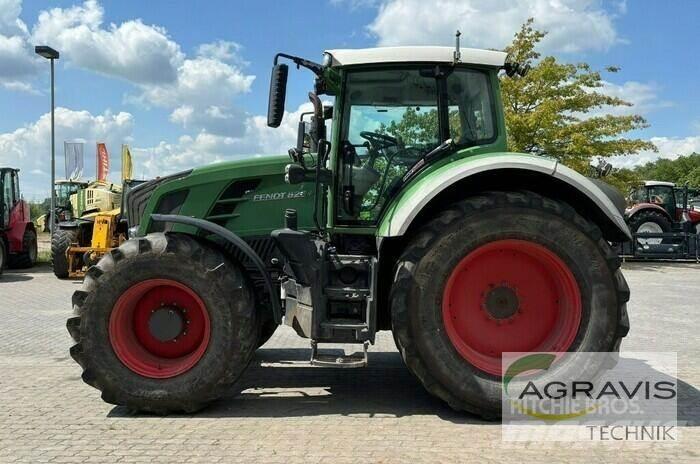 Fendt 826 VARIO SCR Traktori
