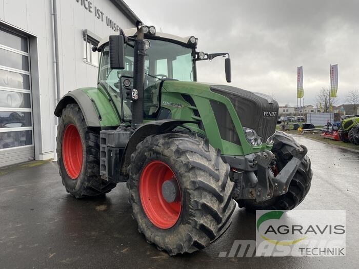 Fendt 826 VARIO SCR Traktori