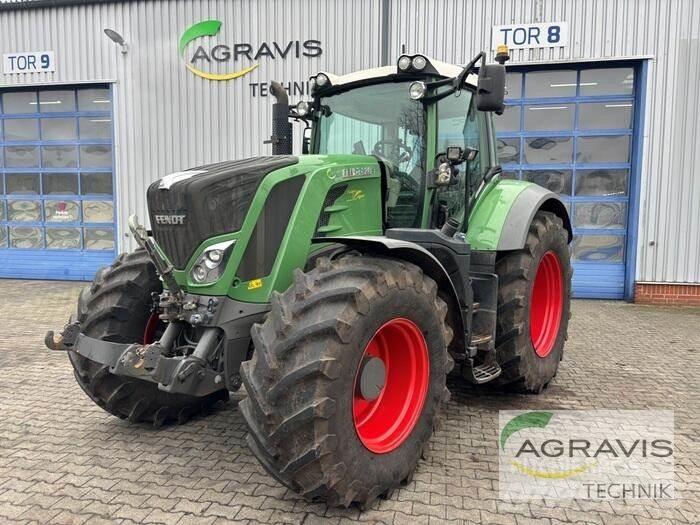 Fendt 828 VARIO S4 Traktori