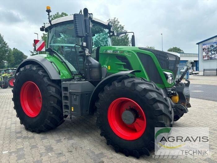 Fendt 828 VARIO S4 Traktori