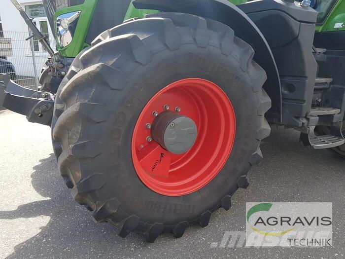 Fendt 828 VARIO S4 Traktori