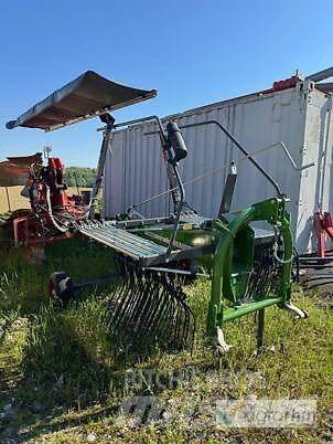 Fendt FORMER 426 DN Grābekļi un siena ārdītāji