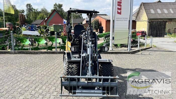 GiANT G2200E Iekrāvēji uz riteņiem