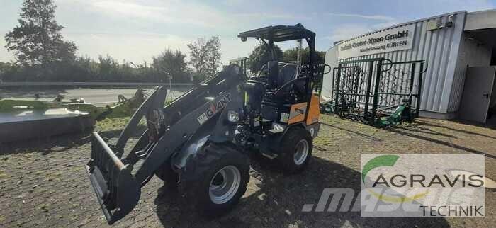 GiANT G2300 HD Iekrāvēji uz riteņiem