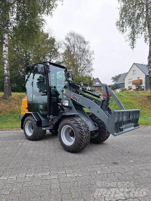 GiANT G2300 HD Iekrāvēji uz riteņiem