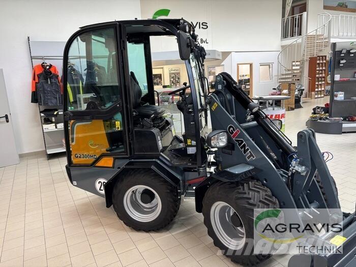 GiANT G2300 HD Iekrāvēji uz riteņiem