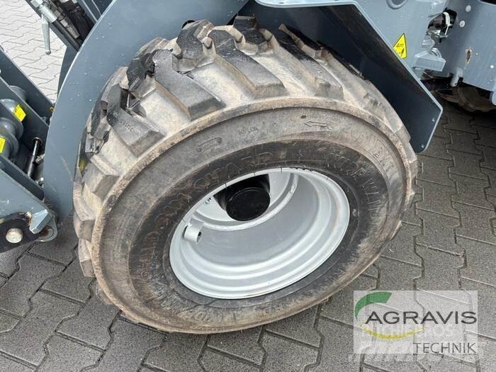 GiANT G2500 HD Iekrāvēji uz riteņiem