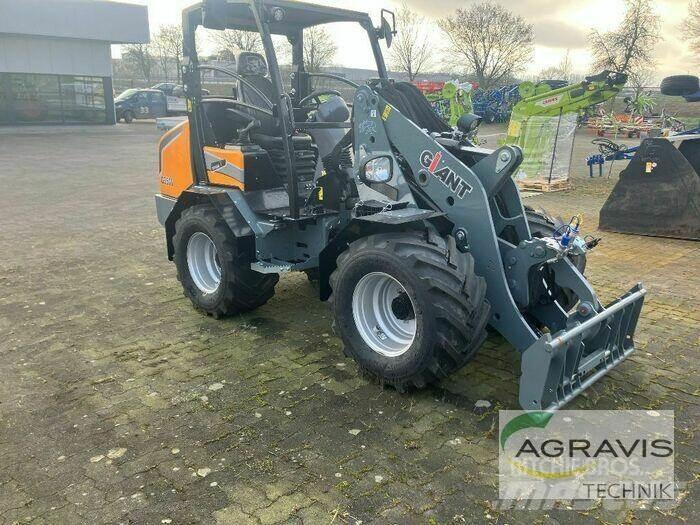 GiANT G3500 Iekrāvēji uz riteņiem
