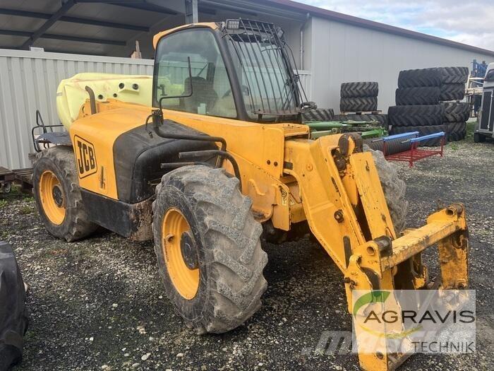 JCB 531-70 Lauksaimniecības pacēlāji