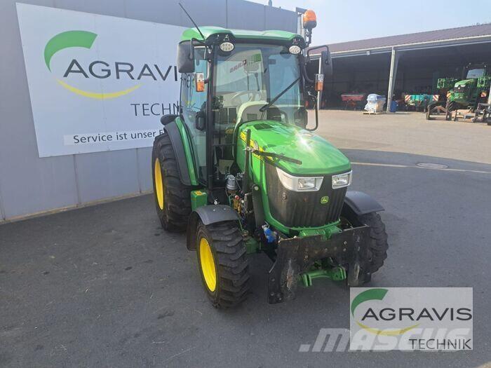 John Deere 4066 R Traktori