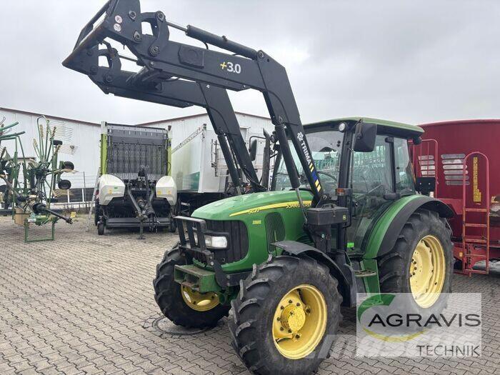 John Deere 5620 Traktori