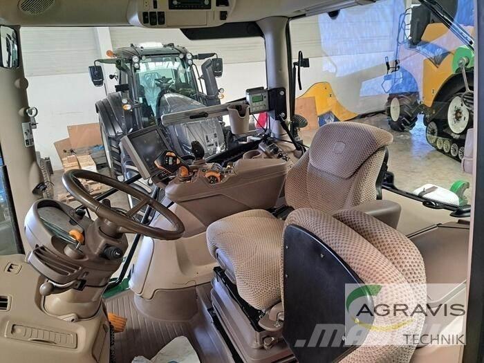 John Deere 6215 R Traktori