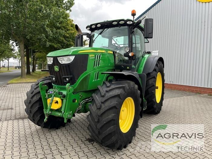 John Deere 6215 R Traktori