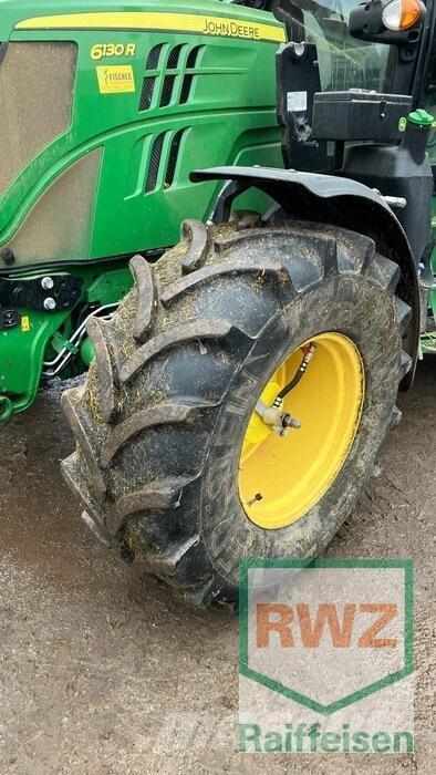 John Deere 6R 130 Traktori