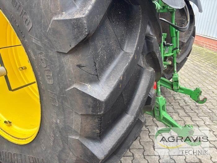John Deere 7310 R Traktori