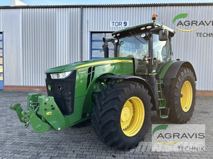 John Deere 8320 R Traktori