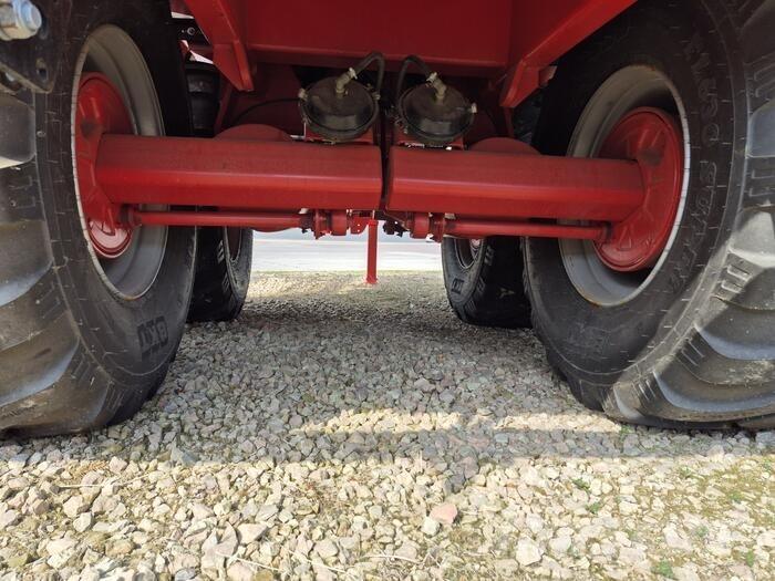 Krampe HD550 Carrier Treileri-pašizgāzēji