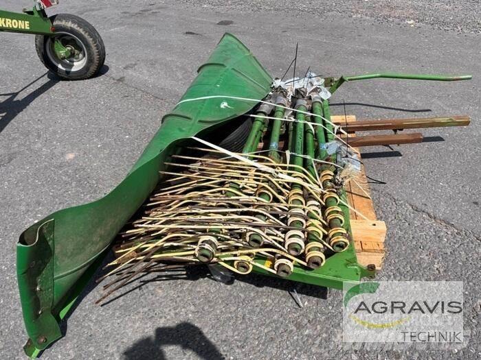 Krone SWADRO 810 Grābekļi un siena ārdītāji