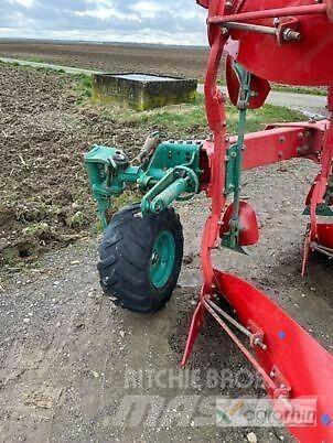 Kverneland LB 6 corps Cita augsnes apstrādes tehnika un papildaprīkojums
