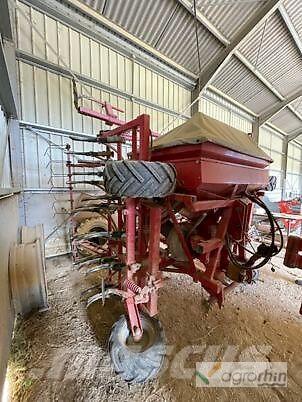 Kverneland TS Kombinētās sējmašīnas