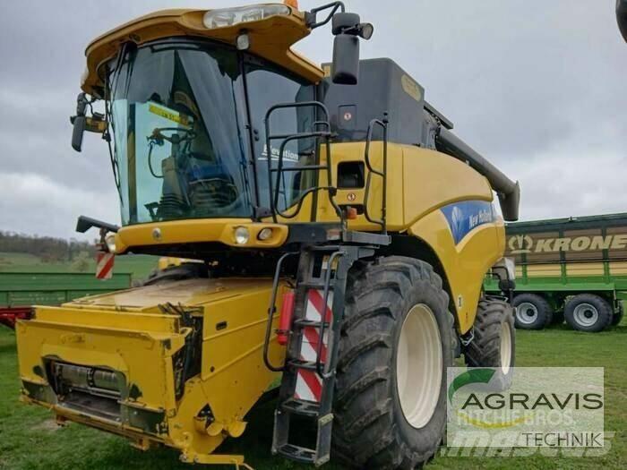 New Holland CR 9060 Ražas novākšanas kombaini