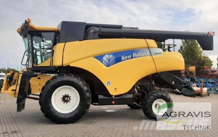 New Holland CR 960 Ražas novākšanas kombaini