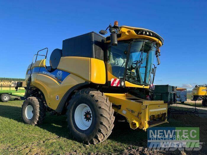 New Holland CX 6.90 Ražas novākšanas kombaini