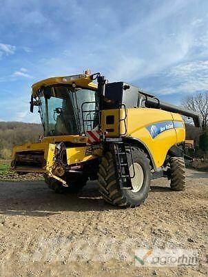 New Holland CX 8090 Ražas novākšanas kombaini