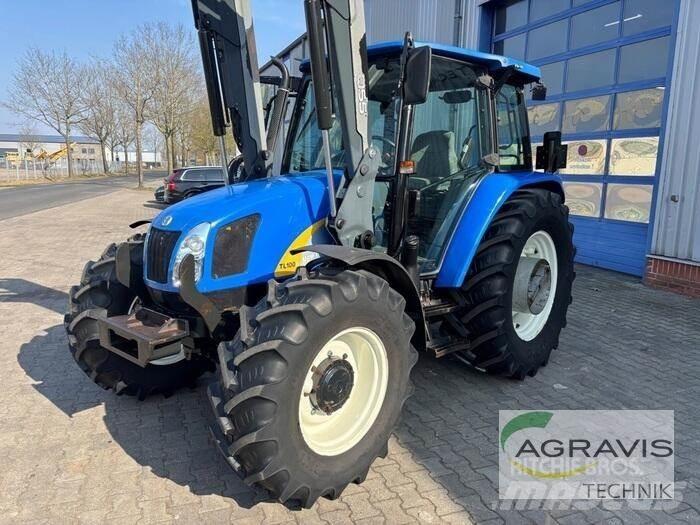 New Holland TLA 100 Traktori