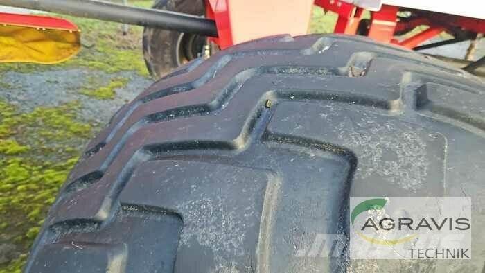 Pöttinger TOP 1252 C Grābekļi un siena ārdītāji