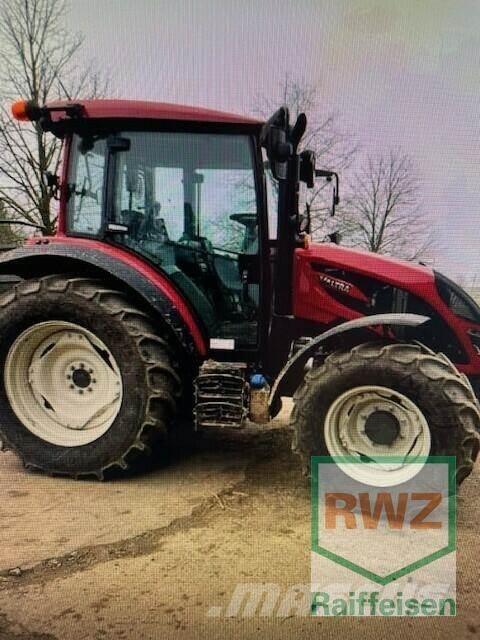 Valtra A85 Traktori
