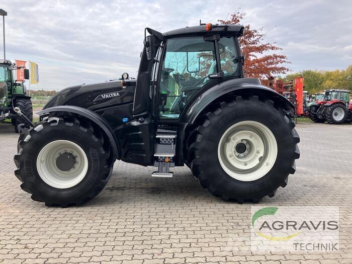 Valtra T 235 D Traktori