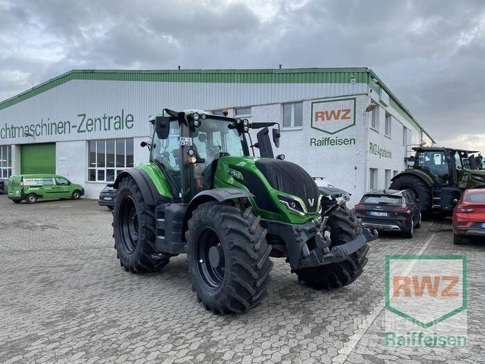 Valtra T235V Traktori