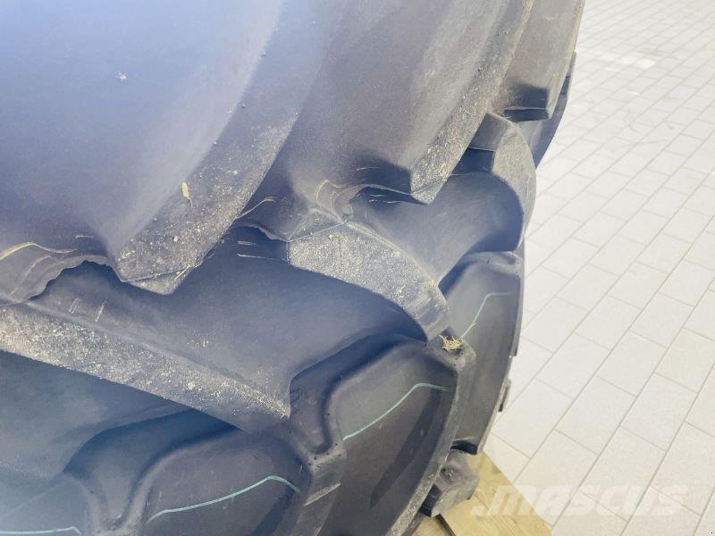  440/65R24 128D Riepas, riteņi un diski