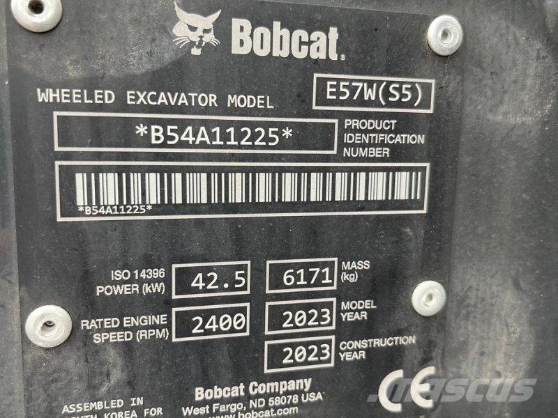 Bobcat E57W Ekskavatori uz riteņiem