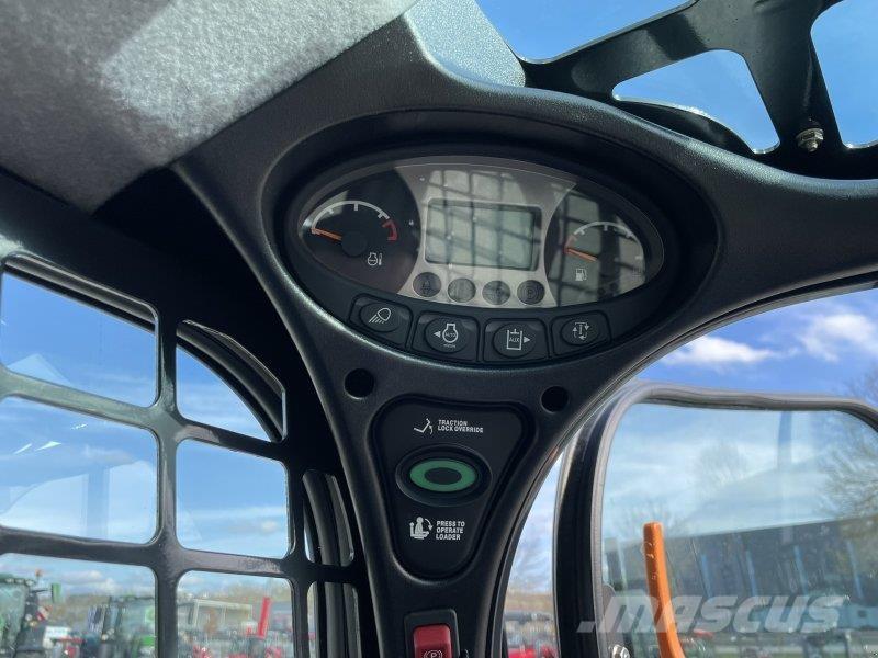 Bobcat T450 E Lietoti riteņu kompaktiekrāvēji