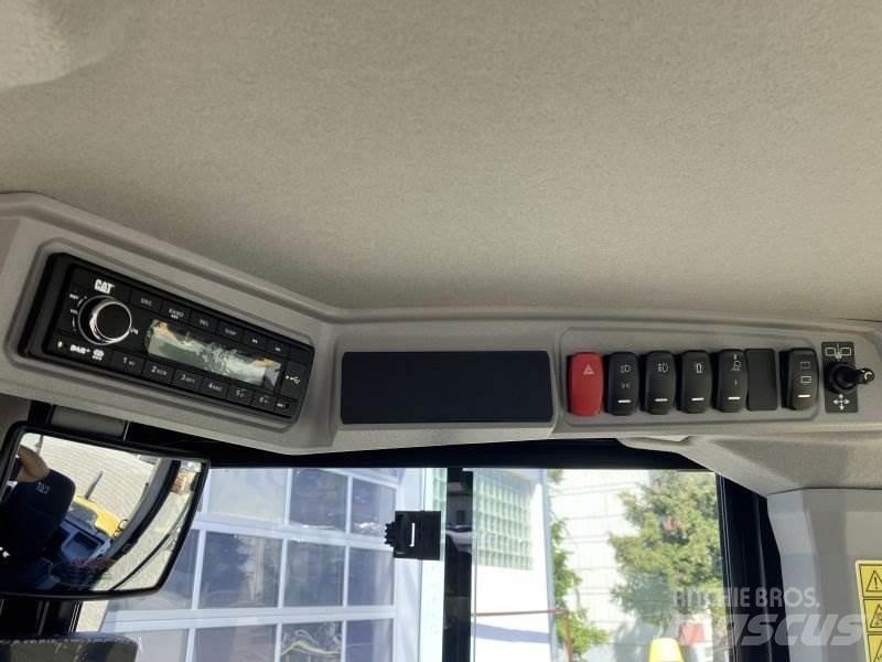 CAT 908-14A Iekrāvēji uz riteņiem