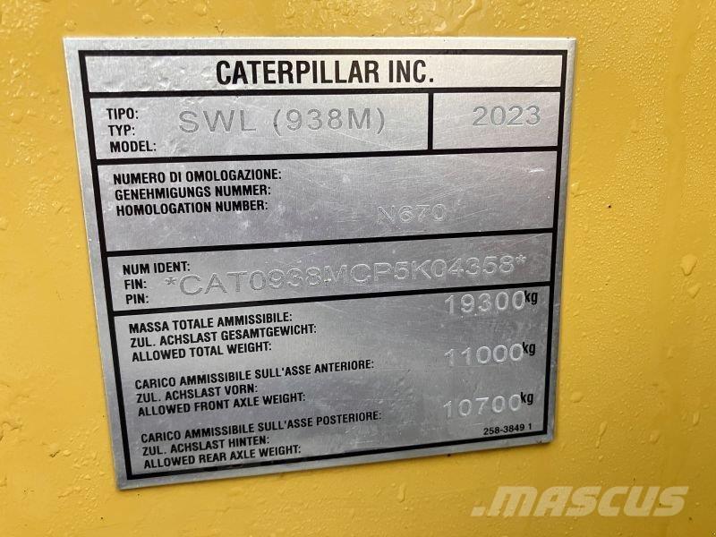 CAT 938M Iekrāvēji uz riteņiem