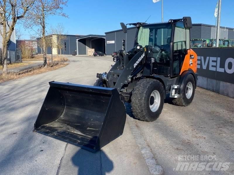 Doosan DL 80-7 Iekrāvēji uz riteņiem
