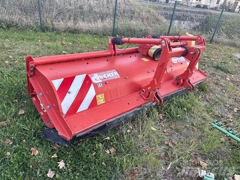 Dücker UM 30 Komposta virpotājs