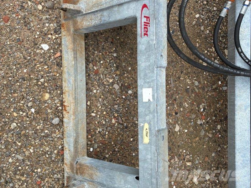 Fliegl Fräsfix Cits lopbarības novācēju, kombainu aprīkojums