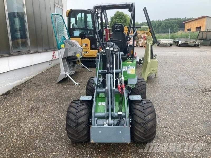 GiANT G 1200 Lietoti riteņu kompaktiekrāvēji