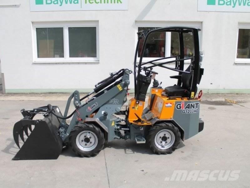 GiANT G 1200 Lietoti riteņu kompaktiekrāvēji