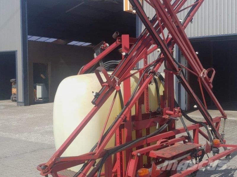 Hardi NK 800 Mēslojuma izkliedētājs