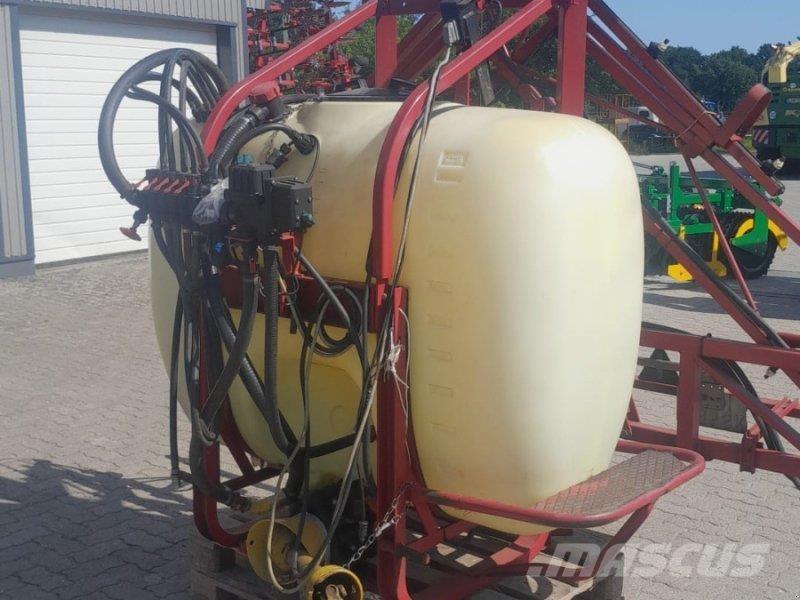 Hardi NK 800 Mēslojuma izkliedētājs