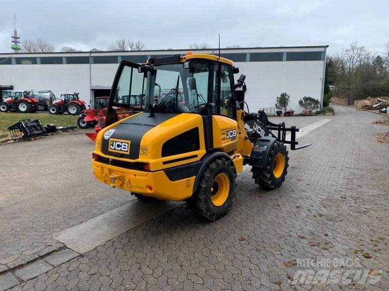 JCB 407 Agri Iekrāvēji uz riteņiem