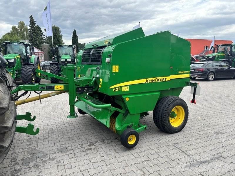 John Deere 623 Rituļu preses